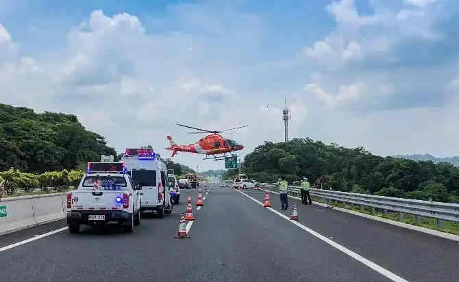 新巴尔虎左旗高速公路汽车救援案例